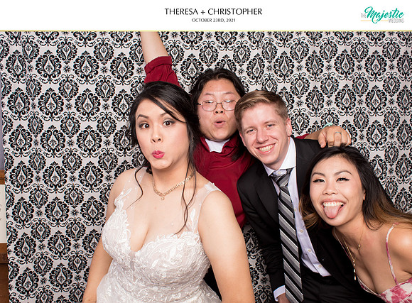 60379 - Theresa + Christopher Wedding Photobooth 2021
