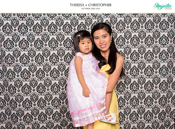 60221 - Theresa + Christopher Wedding Photobooth 2021