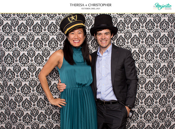 60231 - Theresa + Christopher Wedding Photobooth 2021