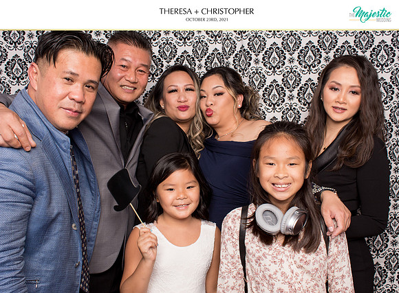 60133 - Theresa + Christopher Wedding Photobooth 2021
