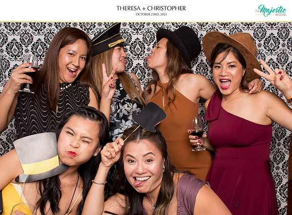 60270 - Theresa + Christopher Wedding Photobooth 2021