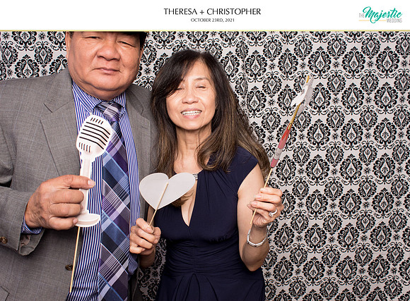 60297 - Theresa + Christopher Wedding Photobooth 2021