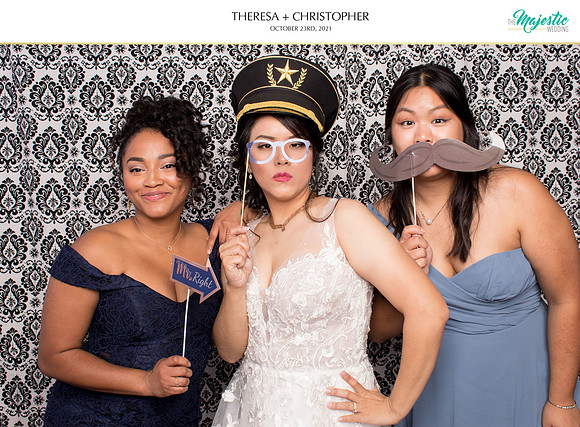 60335 - Theresa + Christopher Wedding Photobooth 2021