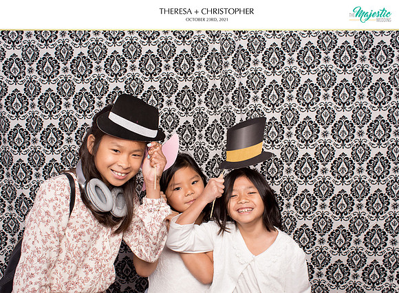 60130 - Theresa + Christopher Wedding Photobooth 2021