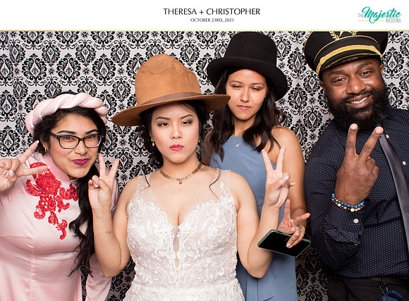 60341 - Theresa + Christopher Wedding Photobooth 2021