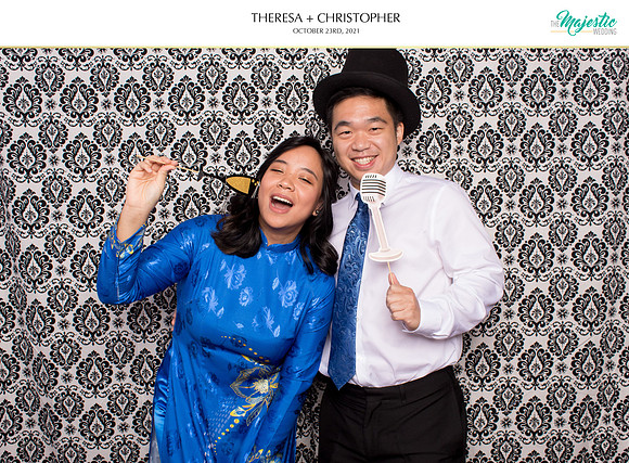 60198 - Theresa + Christopher Wedding Photobooth 2021
