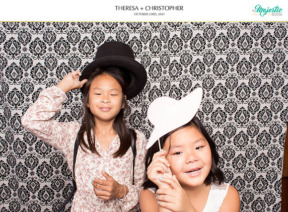 60246 - Theresa + Christopher Wedding Photobooth 2021