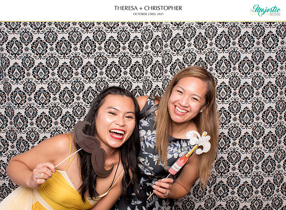 60272 - Theresa + Christopher Wedding Photobooth 2021