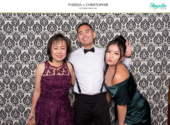 60252 - Theresa + Christopher Wedding Photobooth 2021