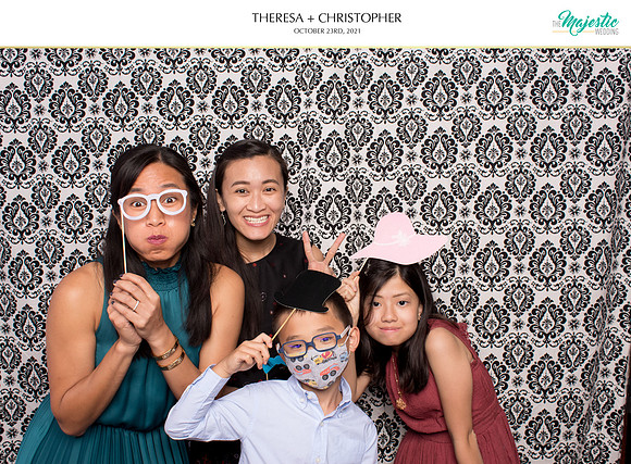 60073 - Theresa + Christopher Wedding Photobooth 2021