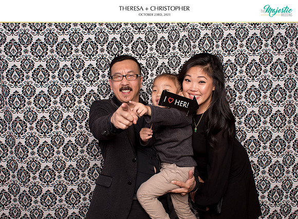 60207 - Theresa + Christopher Wedding Photobooth 2021