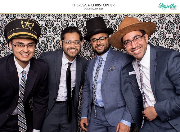 60317 - Theresa + Christopher Wedding Photobooth 2021
