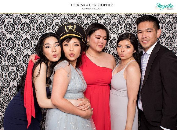 60425 - Theresa + Christopher Wedding Photobooth 2021