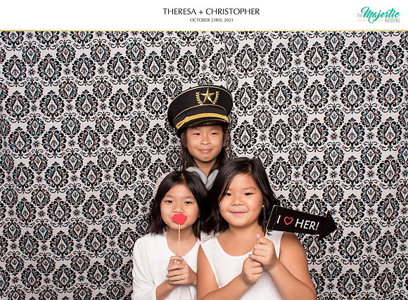 60135 - Theresa + Christopher Wedding Photobooth 2021