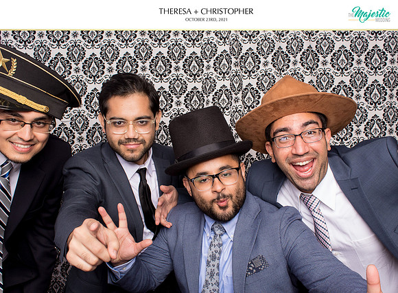 60318 - Theresa + Christopher Wedding Photobooth 2021