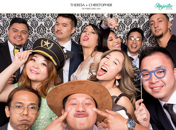 60324 - Theresa + Christopher Wedding Photobooth 2021