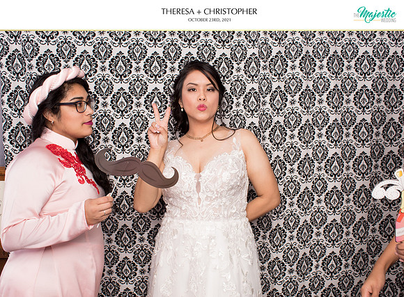 60375 - Theresa + Christopher Wedding Photobooth 2021