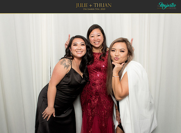 20160 - Julie + Thuan Wedding Photobooth 2020
