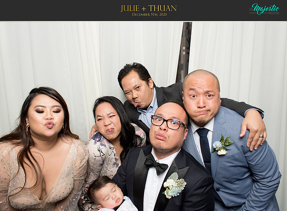20109 - Julie + Thuan Wedding Photobooth 2020