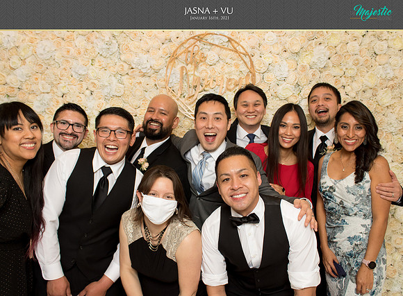 20237 - Jasna + Vu Wedding Photobooth 2021