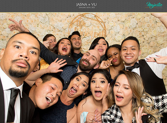 20229 - Jasna + Vu Wedding Photobooth 2021