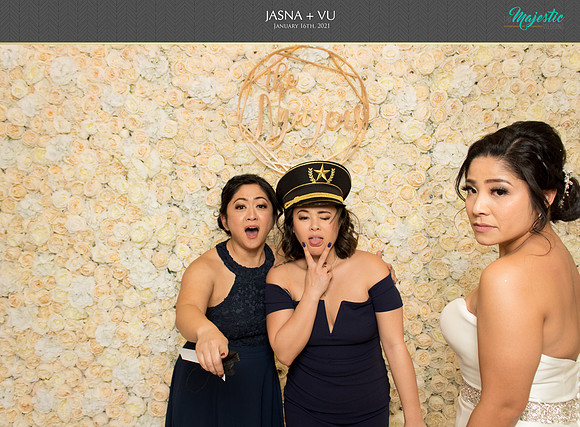 20190 - Jasna + Vu Wedding Photobooth 2021