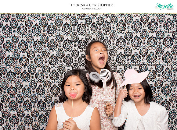 60128 - Theresa + Christopher Wedding Photobooth 2021