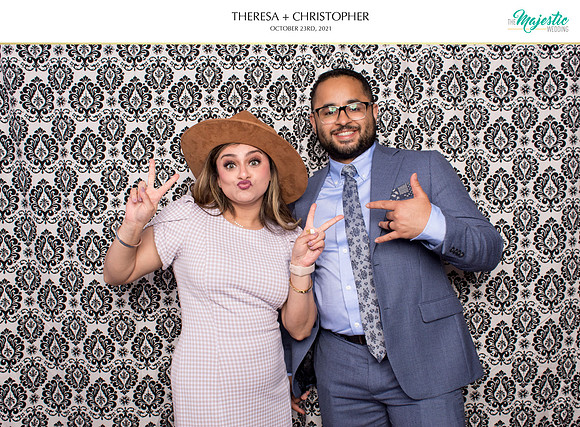 60312 - Theresa + Christopher Wedding Photobooth 2021