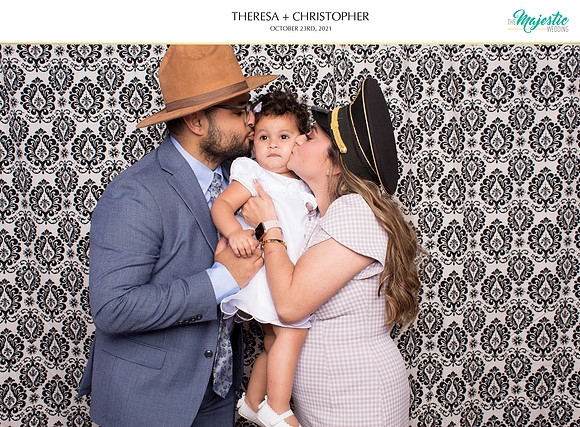 60321 - Theresa + Christopher Wedding Photobooth 2021