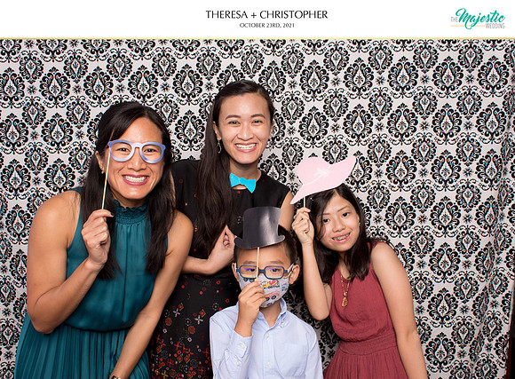 60072 - Theresa + Christopher Wedding Photobooth 2021