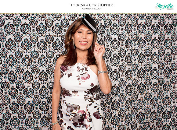 60413 - Theresa + Christopher Wedding Photobooth 2021