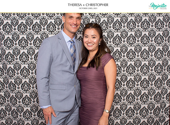 60237 - Theresa + Christopher Wedding Photobooth 2021