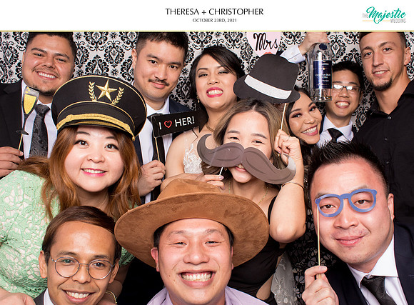 60323 - Theresa + Christopher Wedding Photobooth 2021