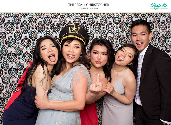 60426 - Theresa + Christopher Wedding Photobooth 2021