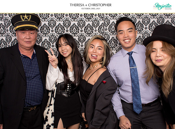 60353 - Theresa + Christopher Wedding Photobooth 2021