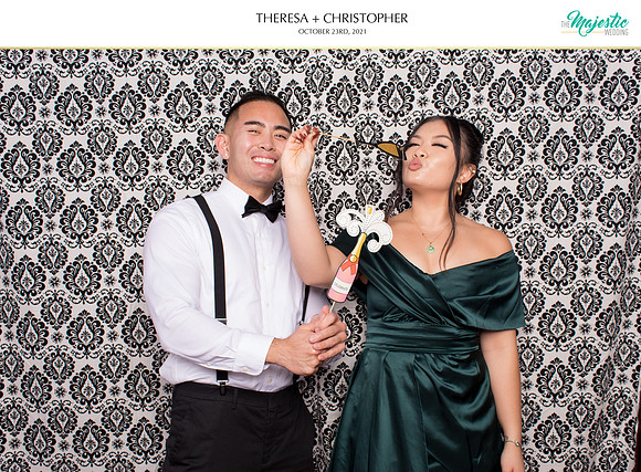 60081 - Theresa + Christopher Wedding Photobooth 2021