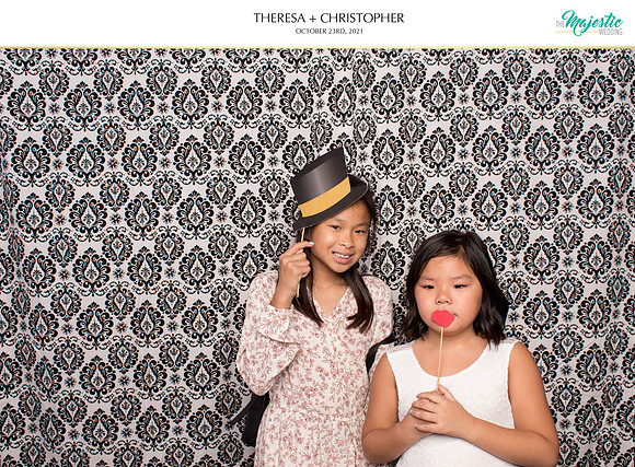60242 - Theresa + Christopher Wedding Photobooth 2021