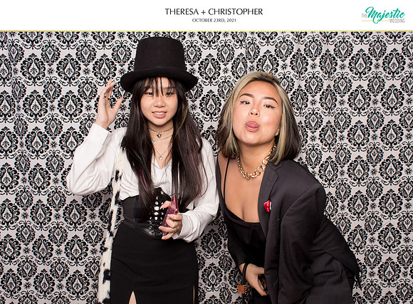 60351 - Theresa + Christopher Wedding Photobooth 2021