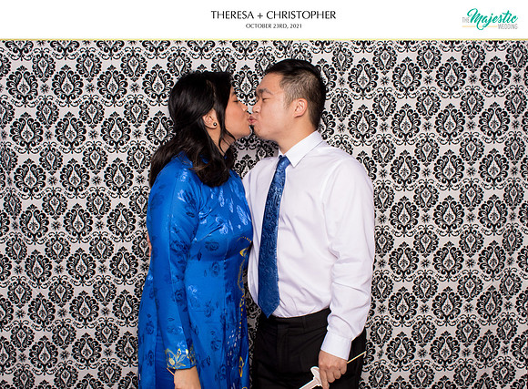 60200 - Theresa + Christopher Wedding Photobooth 2021