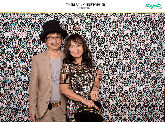 60241 - Theresa + Christopher Wedding Photobooth 2021