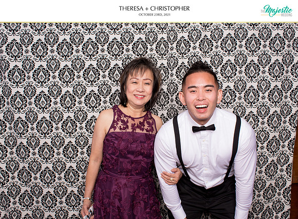 60261 - Theresa + Christopher Wedding Photobooth 2021