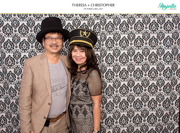 60240 - Theresa + Christopher Wedding Photobooth 2021