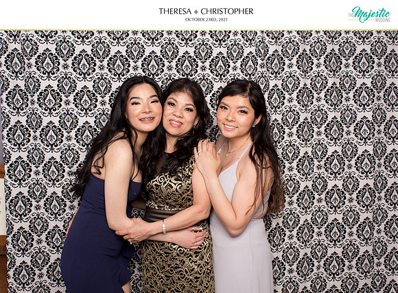 60372 - Theresa + Christopher Wedding Photobooth 2021