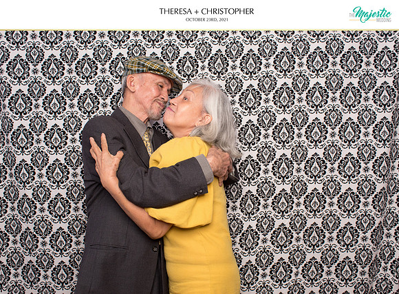 60058 - Theresa + Christopher Wedding Photobooth 2021