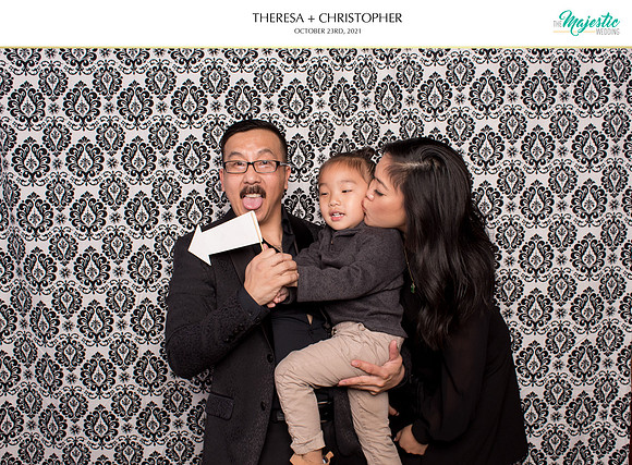 60208 - Theresa + Christopher Wedding Photobooth 2021