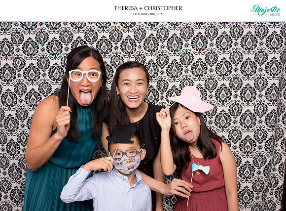 60074 - Theresa + Christopher Wedding Photobooth 2021