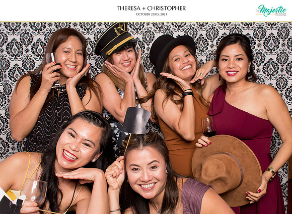 60271 - Theresa + Christopher Wedding Photobooth 2021