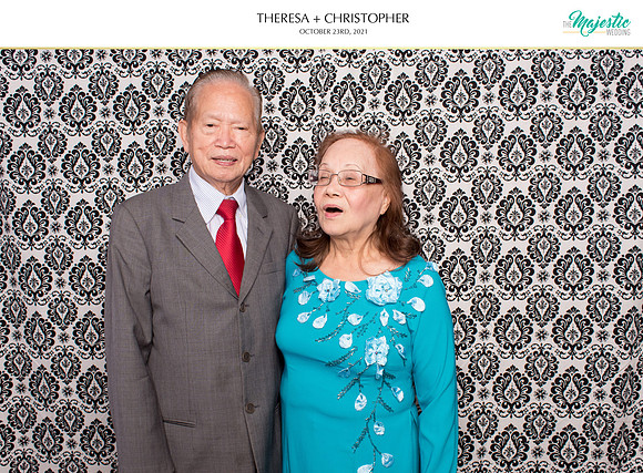 60111 - Theresa + Christopher Wedding Photobooth 2021