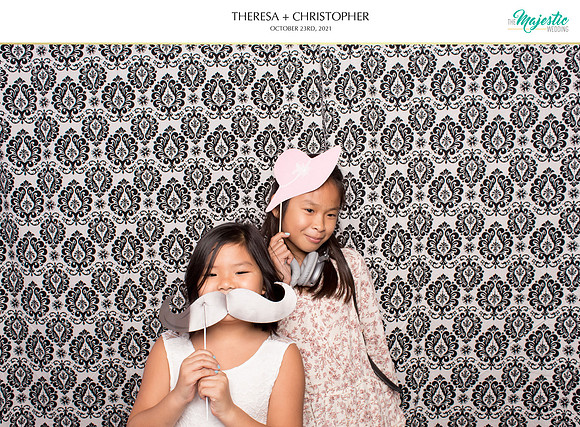 60136 - Theresa + Christopher Wedding Photobooth 2021