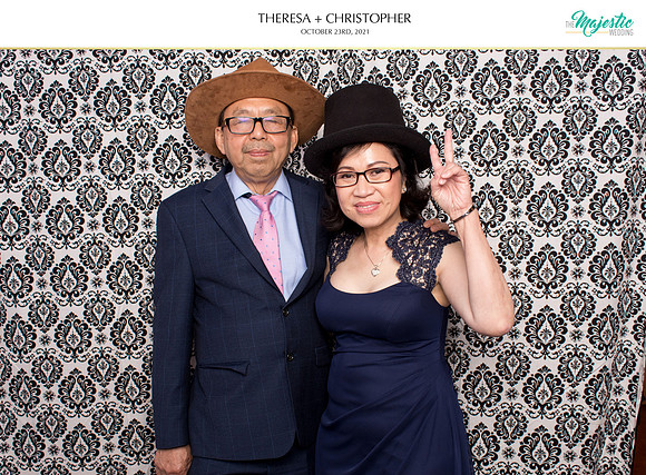 60176 - Theresa + Christopher Wedding Photobooth 2021
